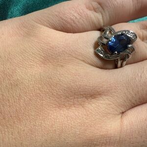 Elegant Silver and Blue Gemstone Ring